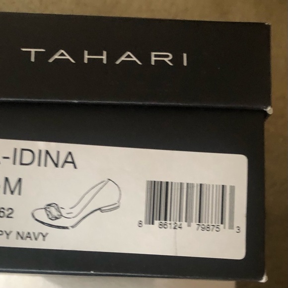 Tahari Navy Blue Suede Flats Size 9 1/2 M - Picture 2 of 10